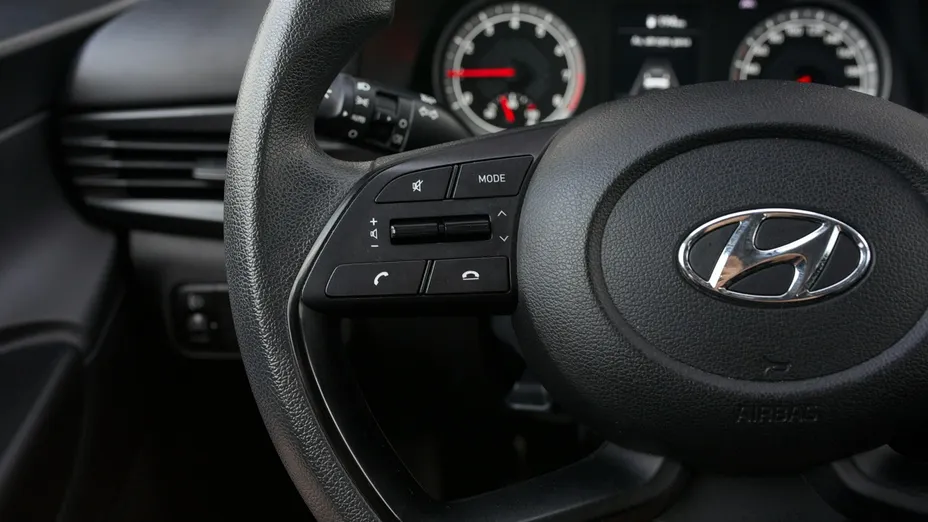 HYUNDAI i20 -