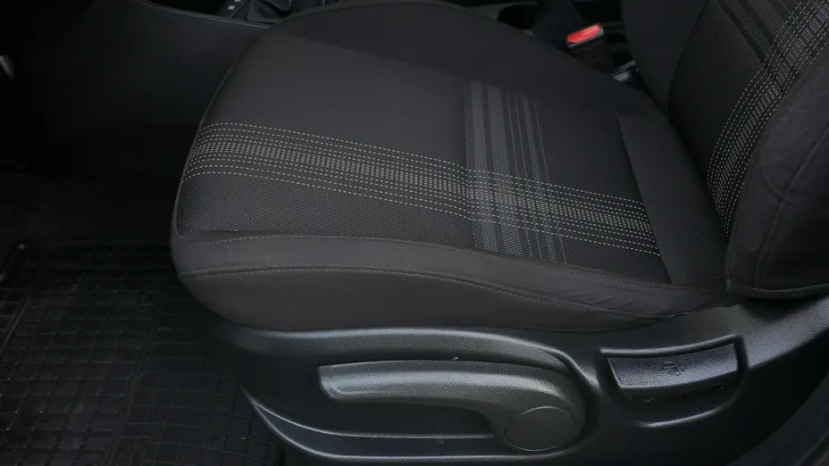 HYUNDAI i20 -