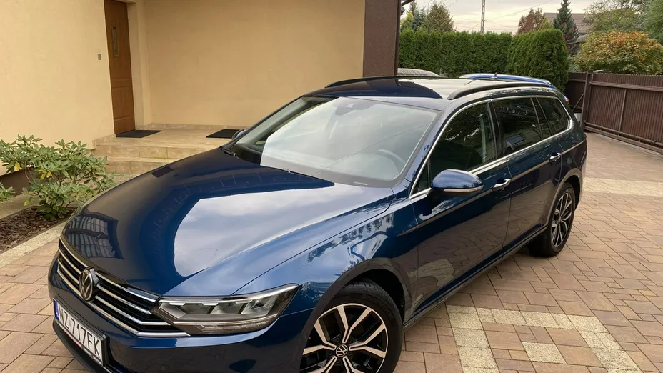 VOLKSWAGEN Passat -