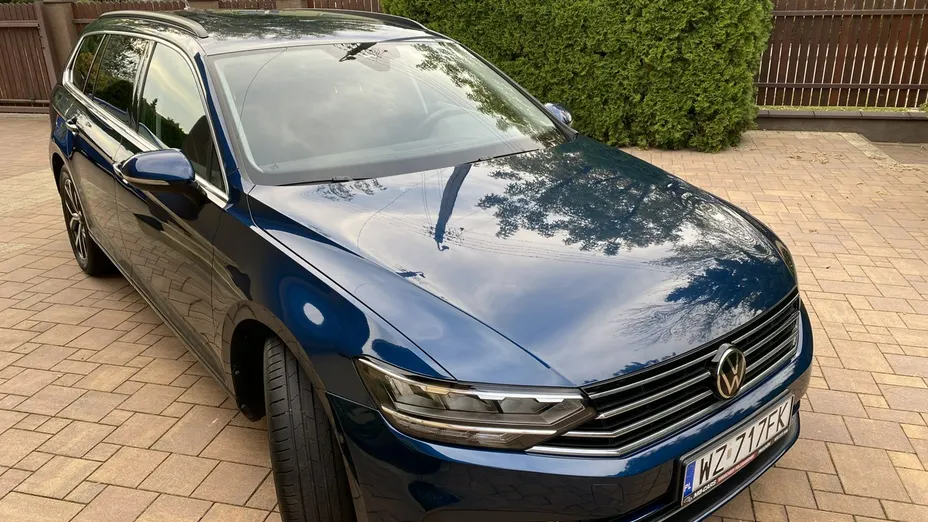 VOLKSWAGEN Passat -
