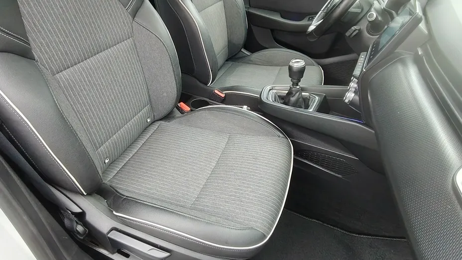 RENAULT Clio -