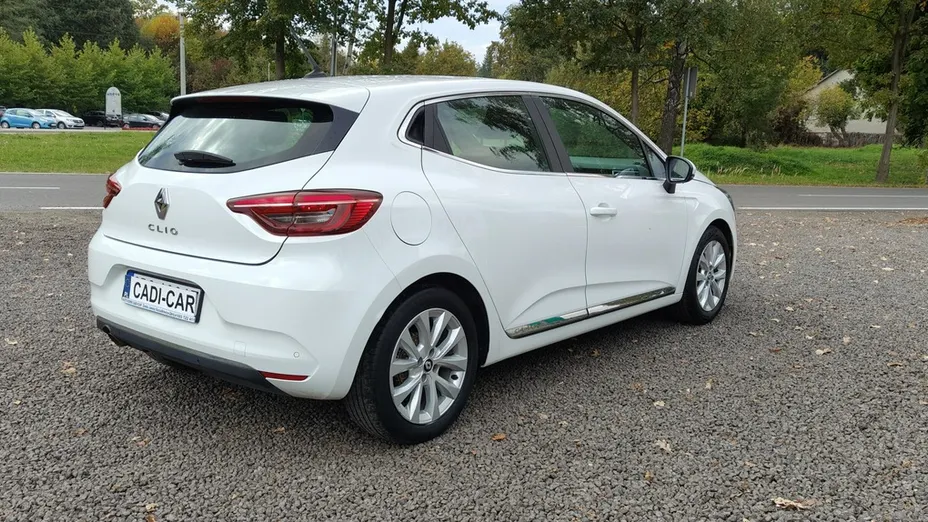 RENAULT Clio -