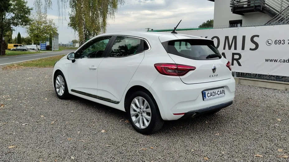 RENAULT Clio -