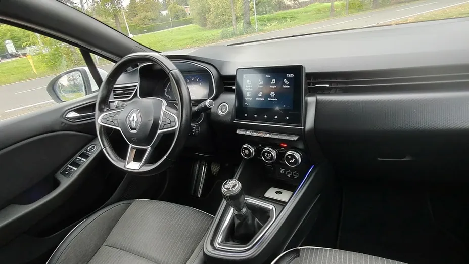 RENAULT Clio -