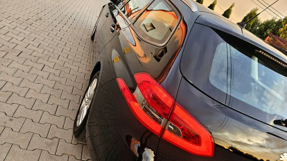 PEUGEOT 308 -