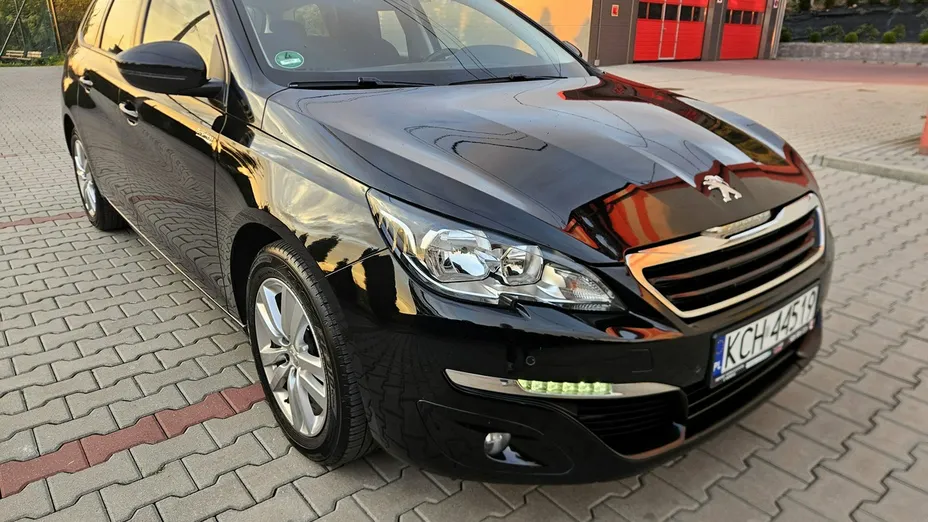 PEUGEOT 308 -