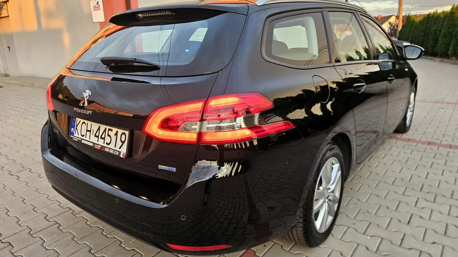 PEUGEOT 308 -