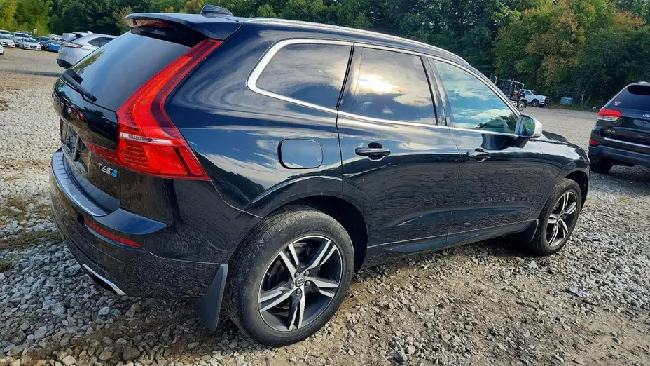 VOLVO XC60 -