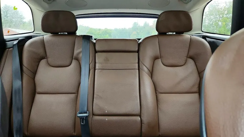 VOLVO XC60 -