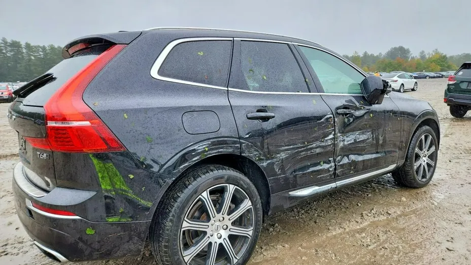 VOLVO XC60 -