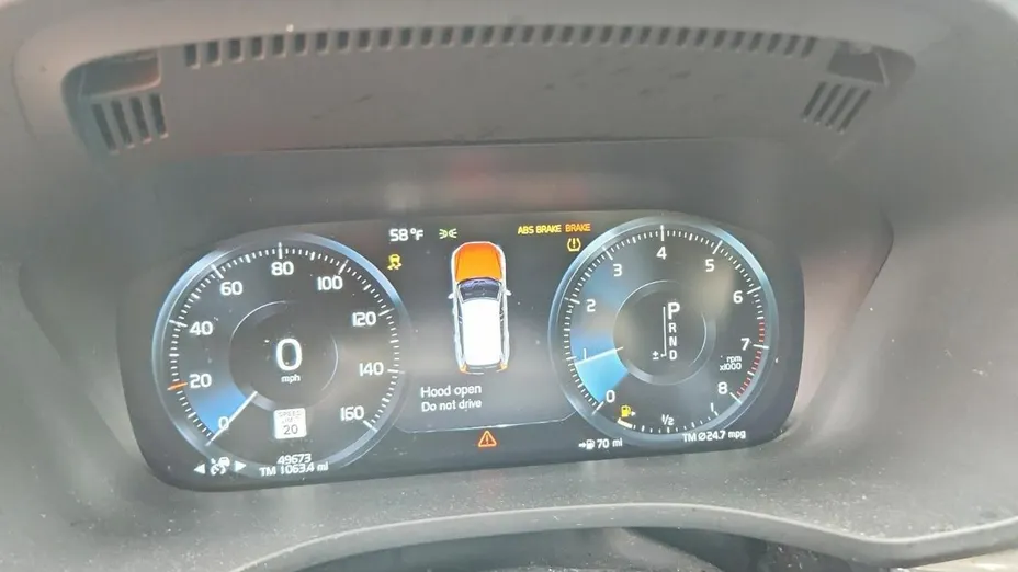 VOLVO XC60 -