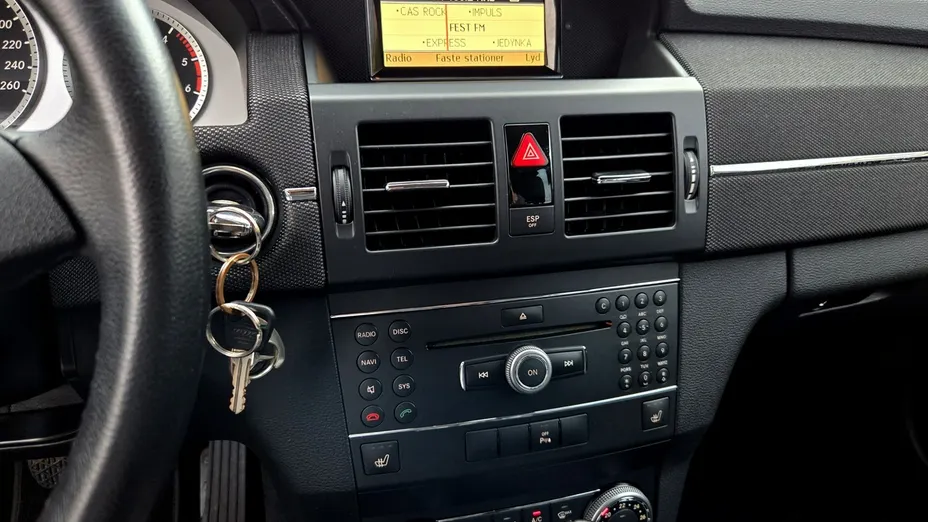 MERCEDES-BENZ GLK -