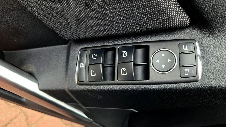 MERCEDES-BENZ GLK -