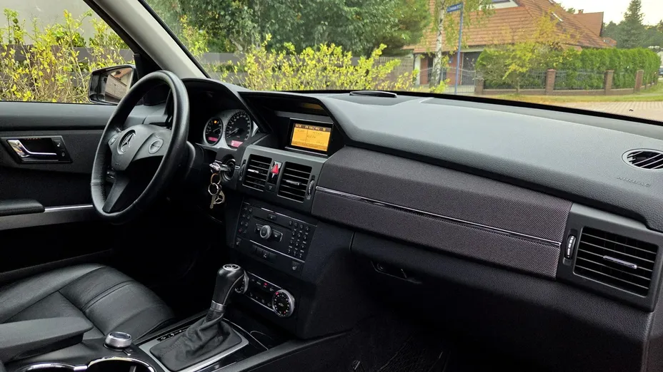 MERCEDES-BENZ GLK -