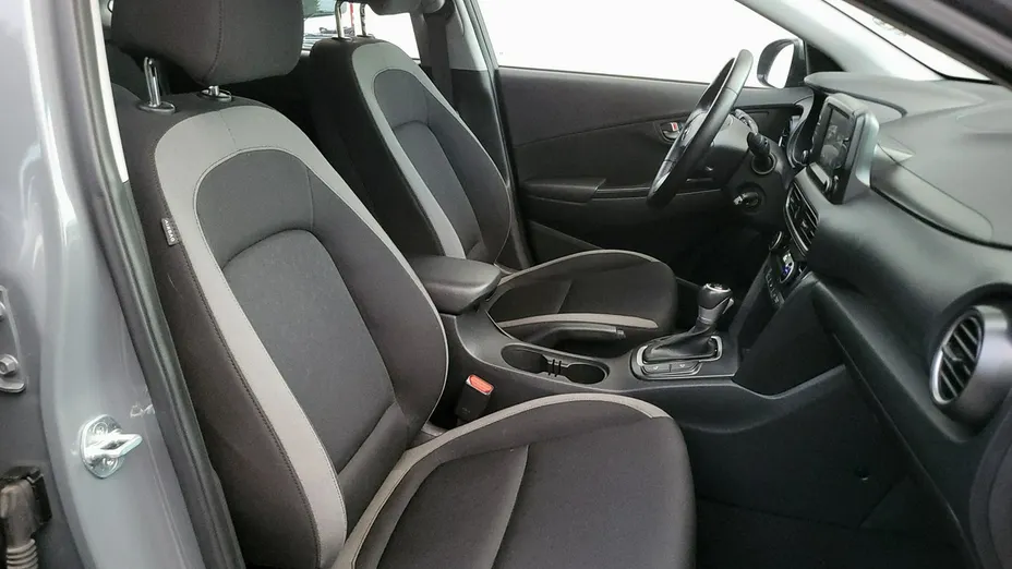 HYUNDAI Kona -