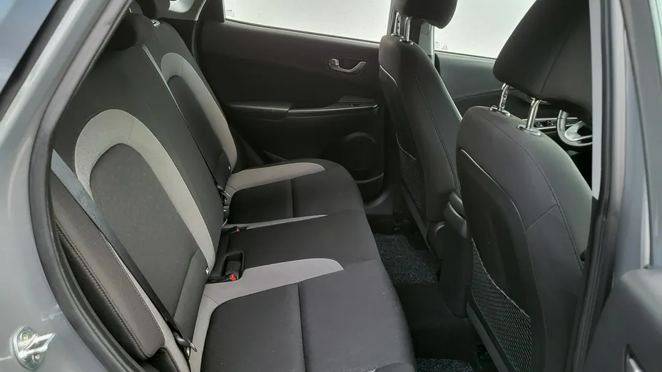 HYUNDAI Kona -