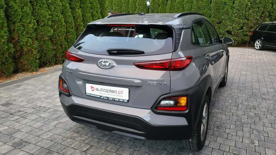 HYUNDAI Kona -