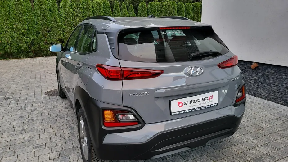 HYUNDAI Kona -