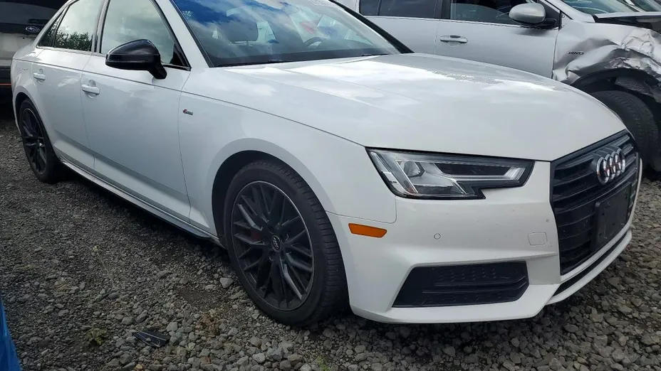 AUDI A4 -