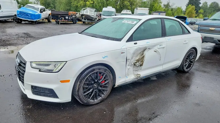 AUDI A4 -