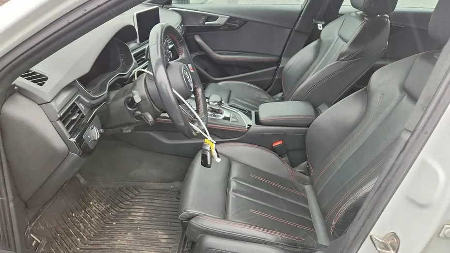 AUDI A4 -