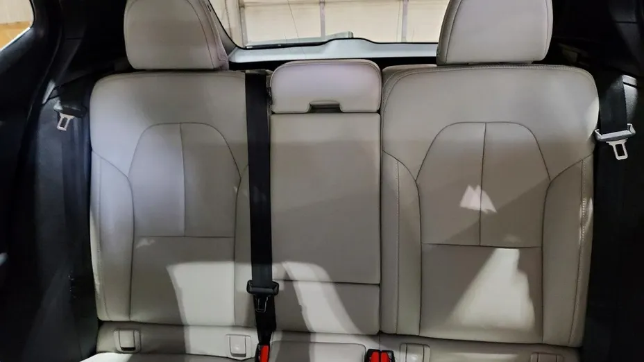 VOLVO XC40 -