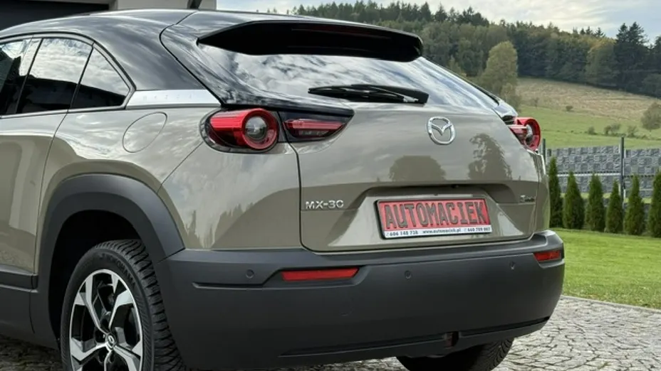MAZDA MX-30 -