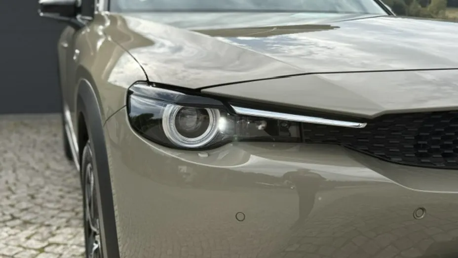 MAZDA MX-30 -