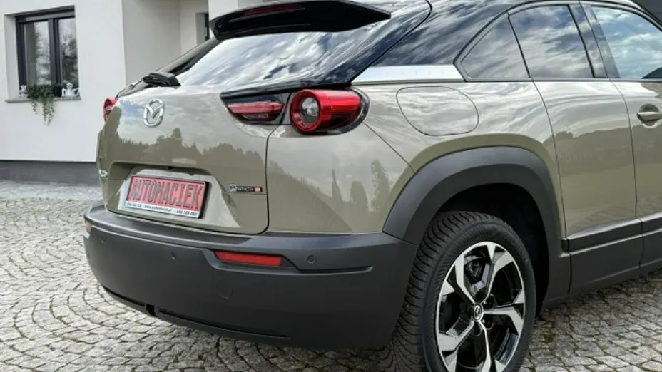 MAZDA MX-30 -