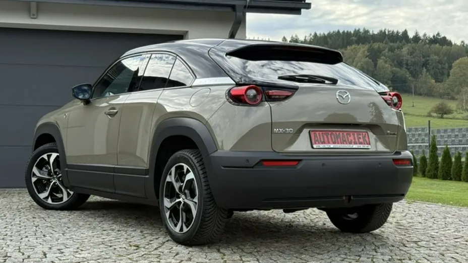 MAZDA MX-30 -