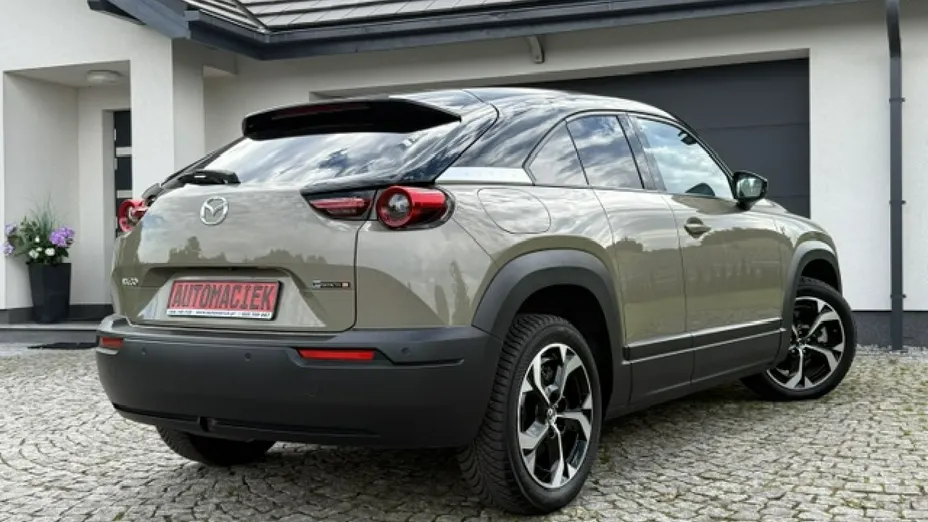 MAZDA MX-30 -