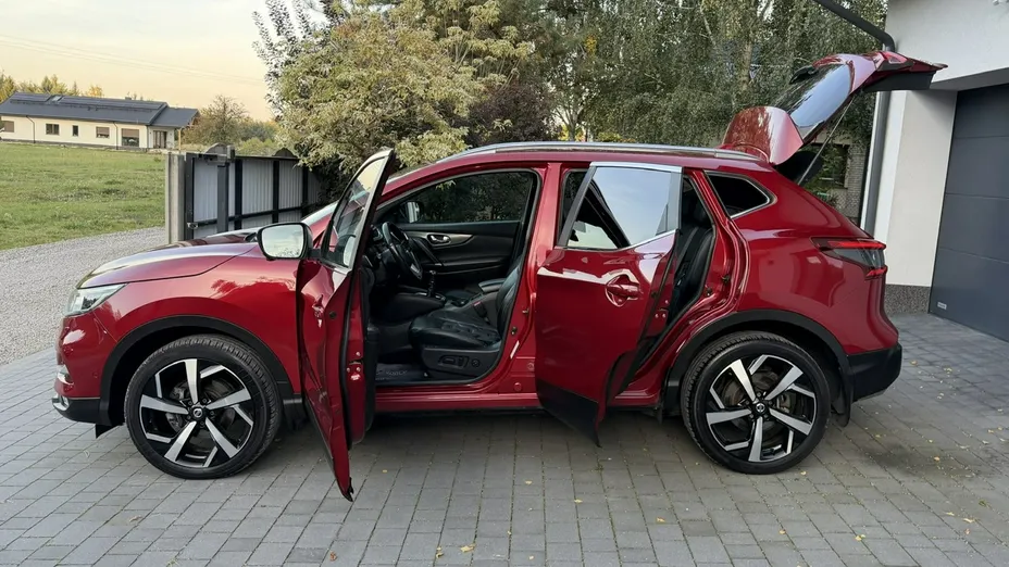 NISSAN Qashqai -