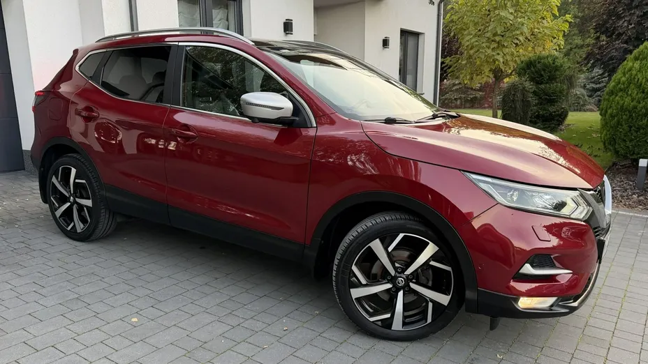 NISSAN Qashqai -