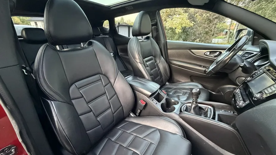 NISSAN Qashqai -