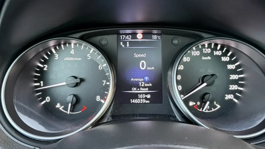 NISSAN Qashqai -