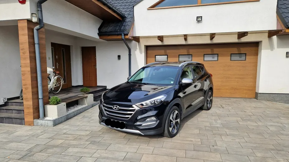 HYUNDAI Tucson -