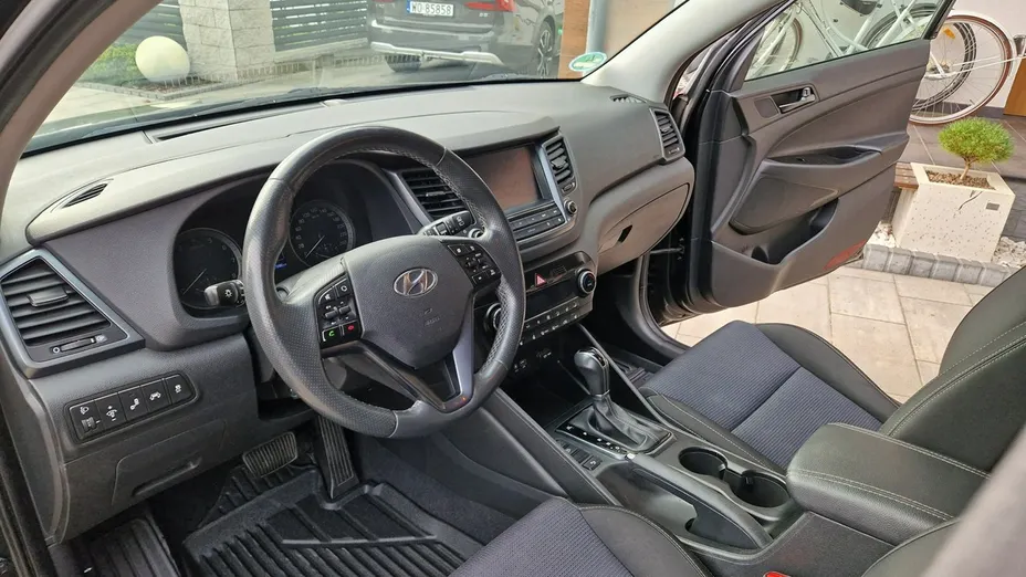 HYUNDAI Tucson -