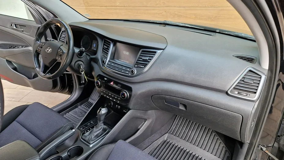 HYUNDAI Tucson -
