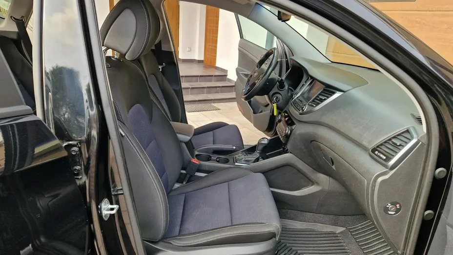 HYUNDAI Tucson -