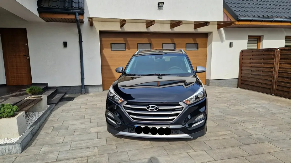 HYUNDAI Tucson -