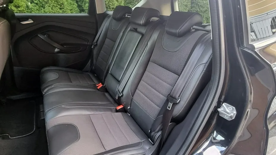 FORD Kuga -