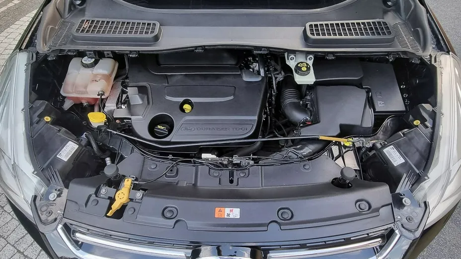 FORD Kuga -