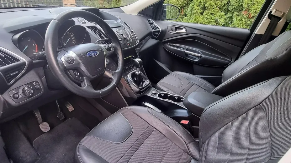 FORD Kuga -