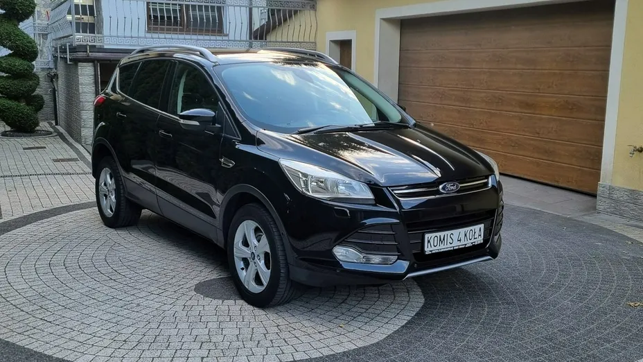 FORD Kuga -