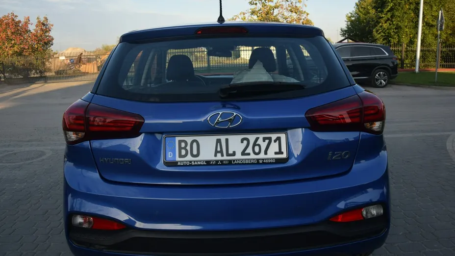 HYUNDAI i20 -