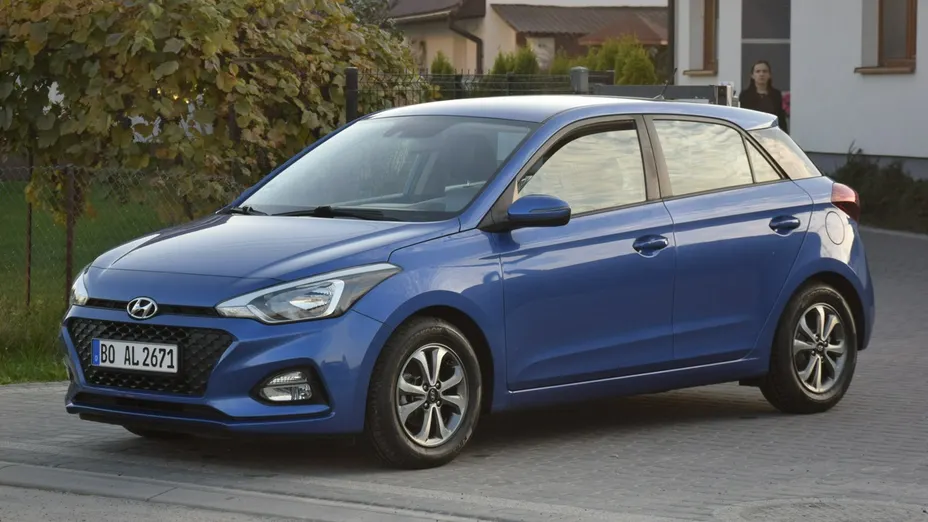 HYUNDAI i20 -