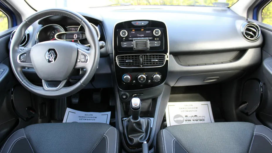RENAULT Clio -