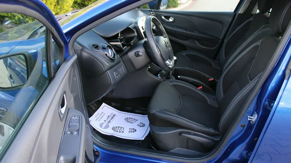 RENAULT Clio -