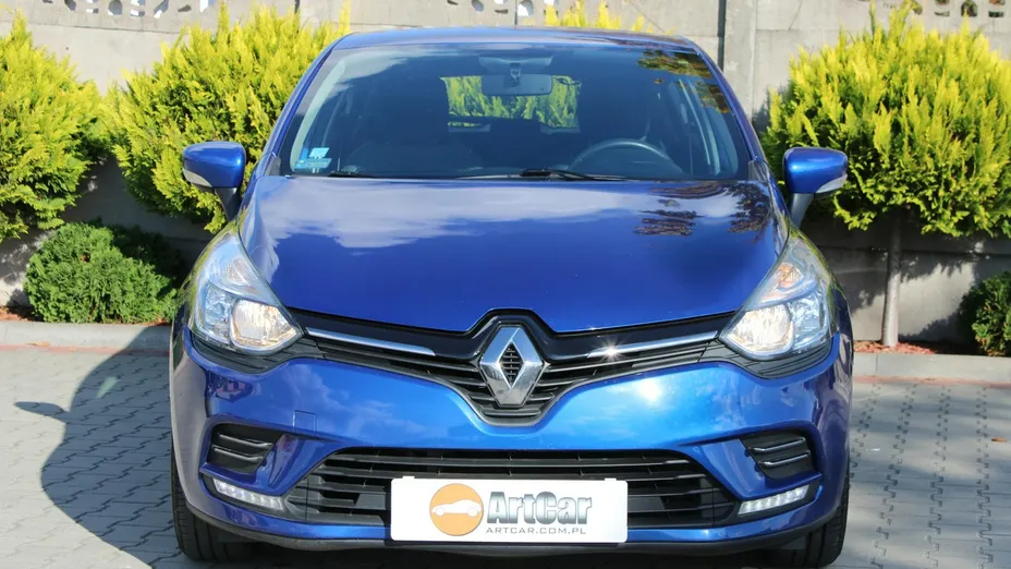 RENAULT Clio -
