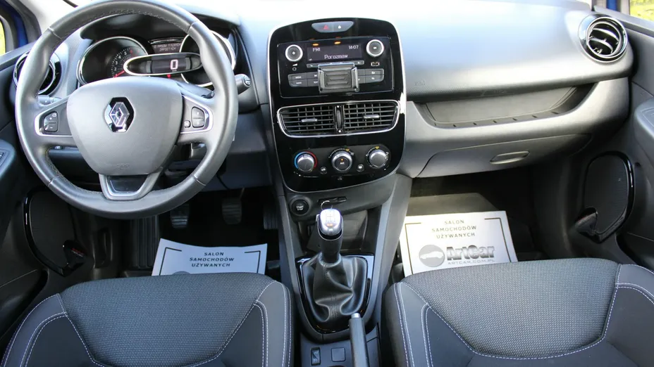 RENAULT Clio -